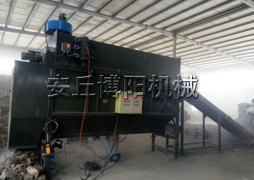 安丘博陽機(jī)械的水泥自動(dòng)拆袋機(jī)為什么這么厲害？