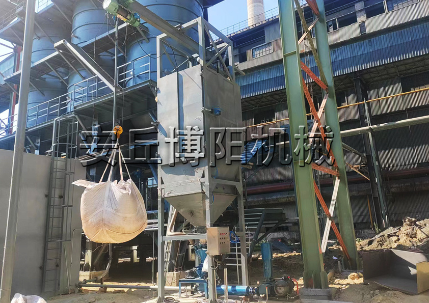 硫酸銨噸袋拆包機(jī)為啥被廣泛應(yīng)用于袋裝粉粒物料？