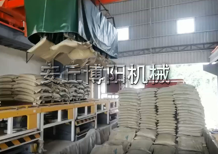 袋裝物料自動(dòng)裝車機(jī)器人 全自動(dòng)裝車機(jī)的應(yīng)用優(yōu)勢(shì)是什么？