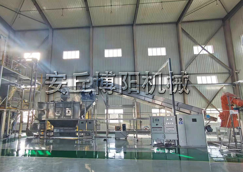 片堿自動(dòng)拆垛拆包機(jī)的特點(diǎn)和技術(shù)原理是什么？
